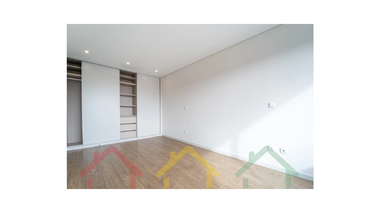 Apartamento T3 para Venda em Cedofeita, Santo Ildefonso, Sé, Miragaia, São Nicolau e Vitória Foto 13