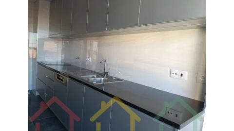 Apartamento T3 para Venda em Cedofeita, Santo Ildefonso, Sé, Miragaia, São Nicolau e Vitória
