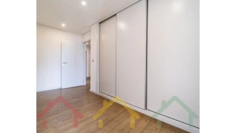 Apartamento T3 para Venda em Cedofeita, Santo Ildefonso, Sé, Miragaia, São Nicolau e Vitória