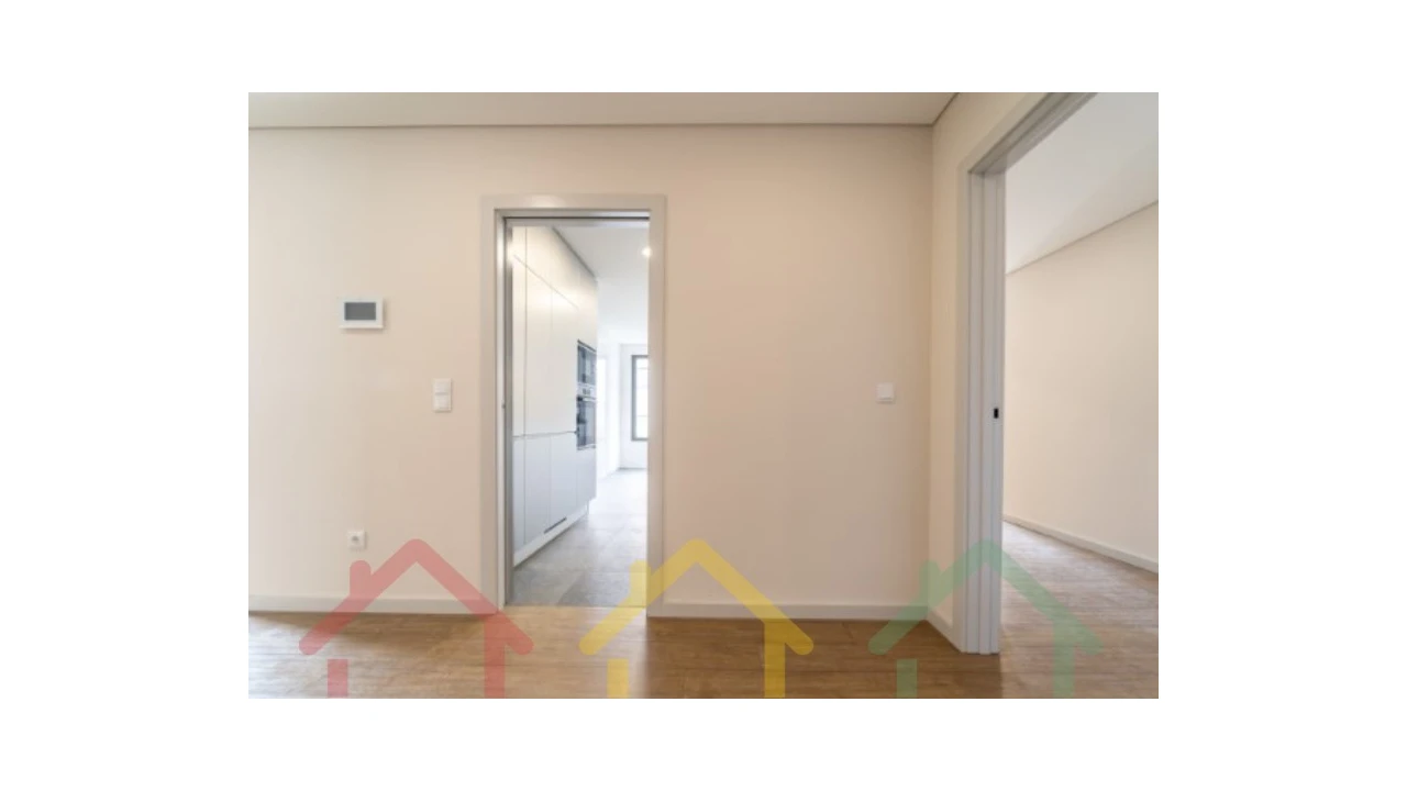 Apartamento T2 para Venda em Cedofeita, Santo Ildefonso, Sé, Miragaia, São Nicolau e Vitória Foto 9