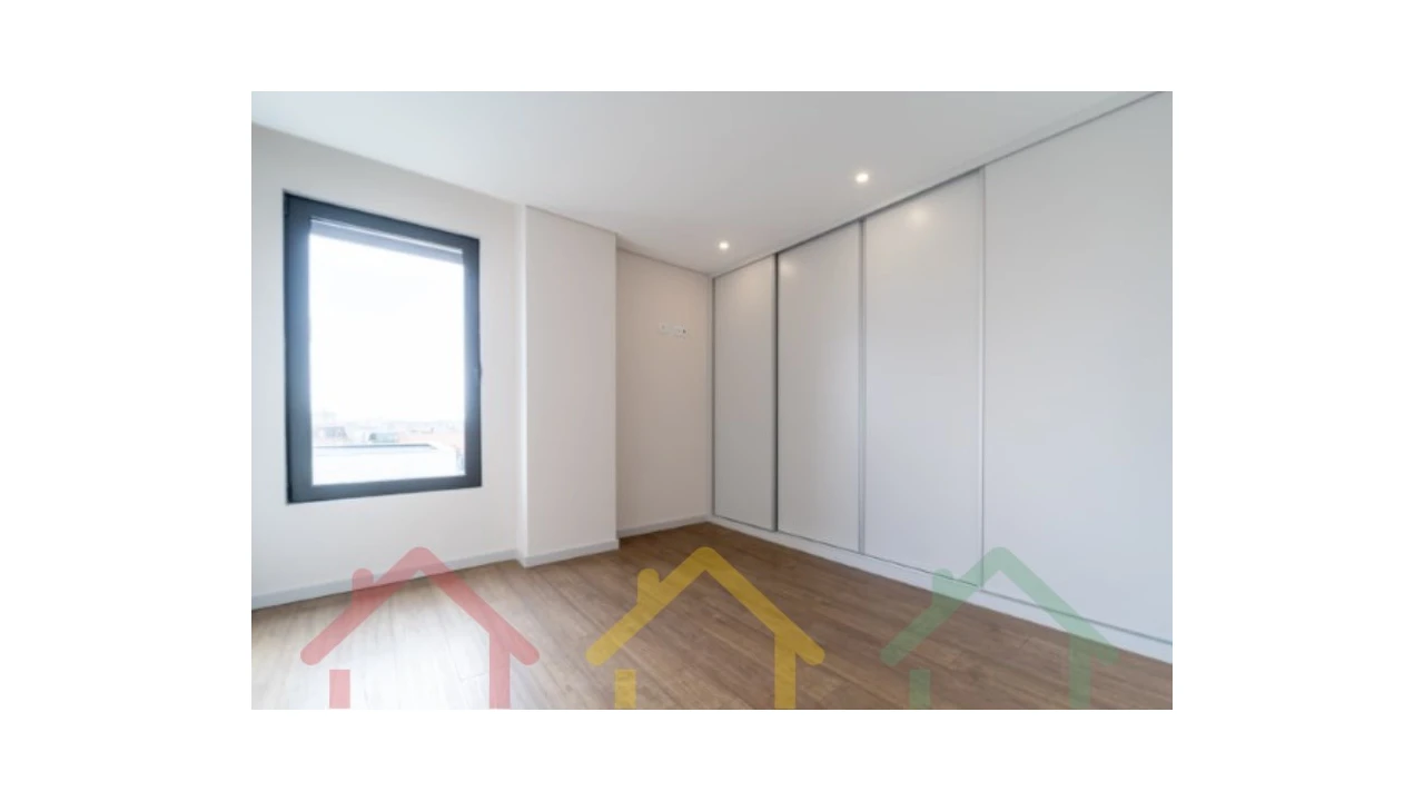 Apartamento T2 para Venda em Cedofeita, Santo Ildefonso, Sé, Miragaia, São Nicolau e Vitória Foto 16