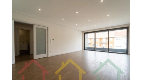 Apartamento T2 para Venda em Cedofeita, Santo Ildefonso, Sé, Miragaia, São Nicolau e Vitória