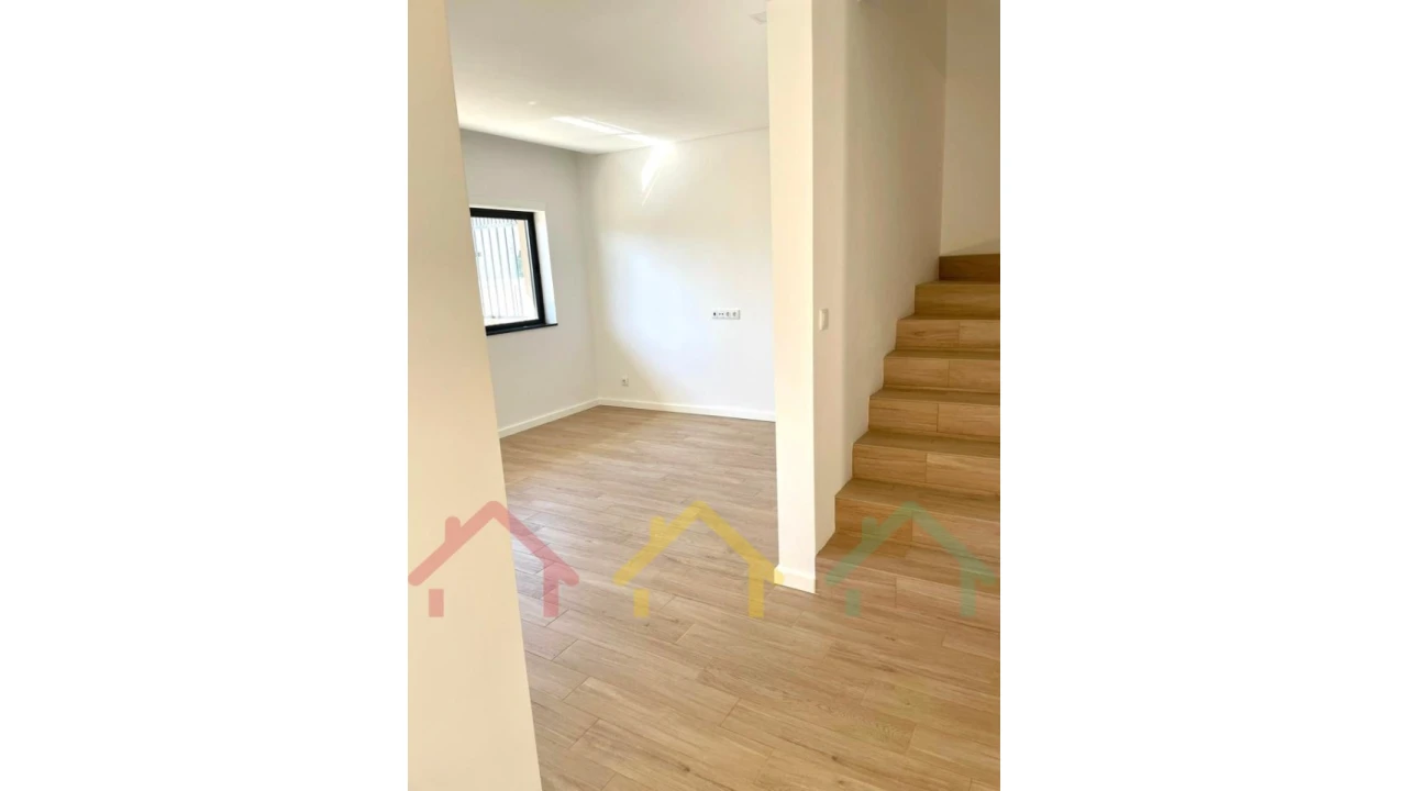 Moradia T3 para Venda em Rio Tinto Foto 10