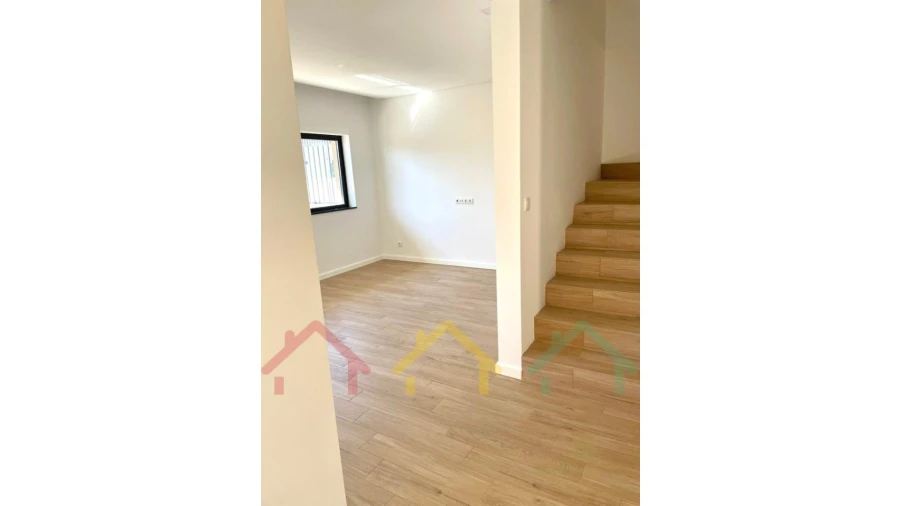 Moradia T3 para Venda em Rio Tinto Foto 10