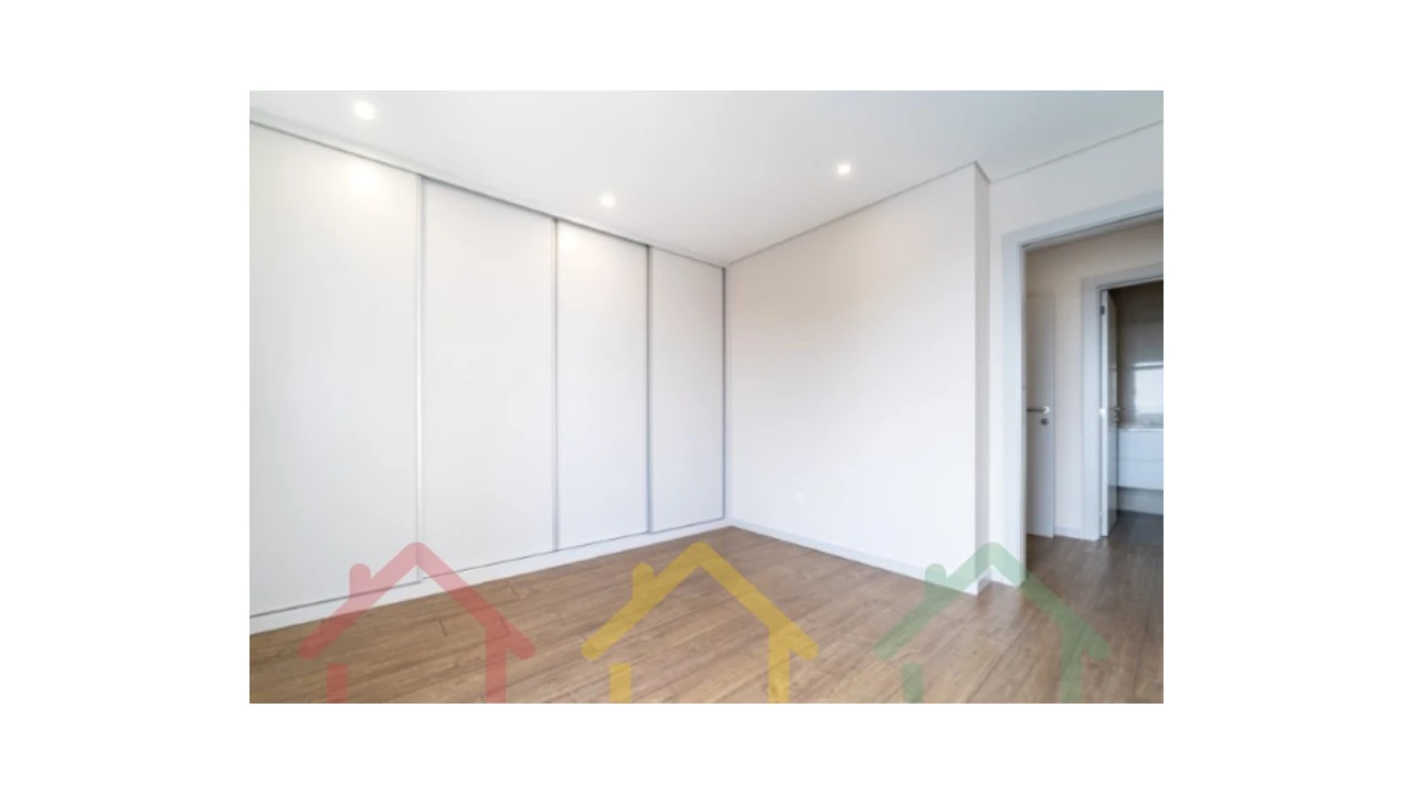 Apartamento T3 para Venda em Cedofeita, Santo Ildefonso, Sé, Miragaia, São Nicolau e Vitória Foto 17