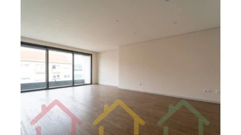 Apartamento T3 para Venda em Cedofeita, Santo Ildefonso, Sé, Miragaia, São Nicolau e Vitória