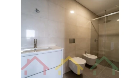 Apartamento T3 para Venda em Cedofeita, Santo Ildefonso, Sé, Miragaia, São Nicolau e Vitória