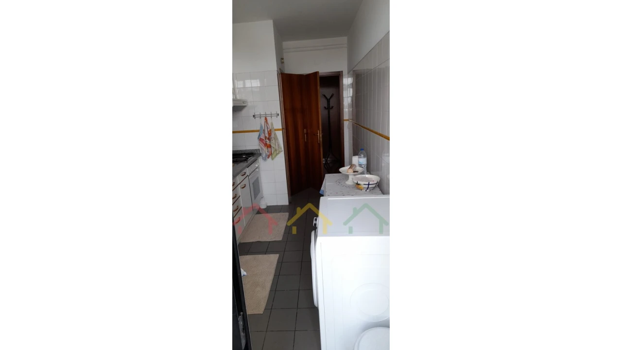 Apartamento T1 para Venda em Paranhos Foto 6