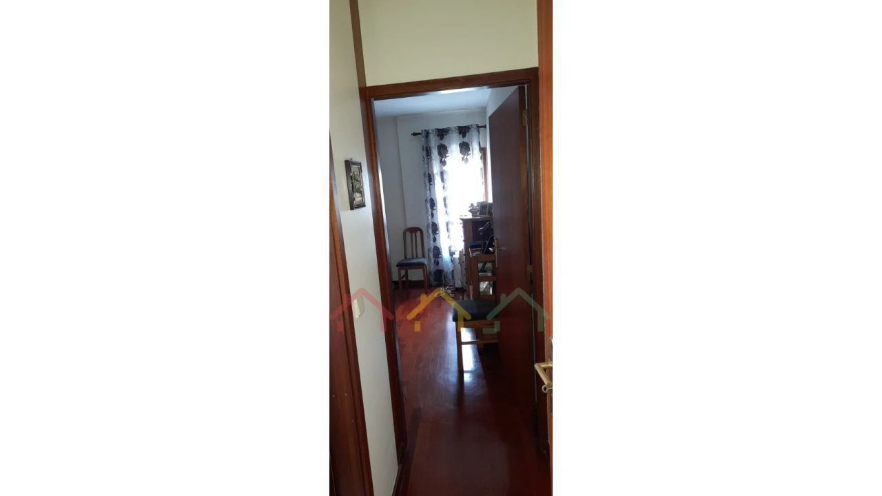 Apartamento T1 para Venda em Paranhos Foto 12