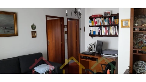 Apartamento T1 para Venda em Paranhos