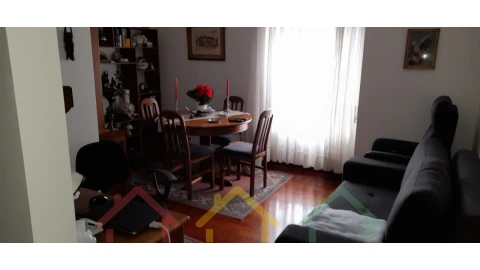 Apartamento T1 para Venda em Paranhos
