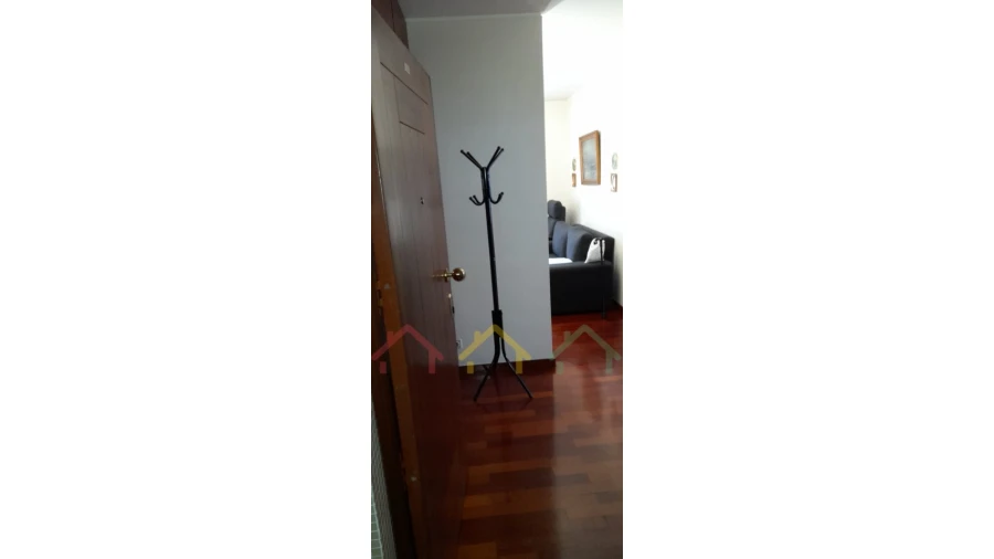 Apartamento T1 para Venda em Paranhos Foto 4