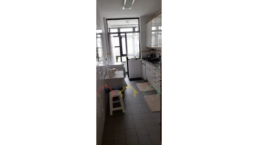Apartamento T1 para Venda em Paranhos Foto 5