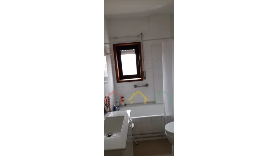 Apartamento T1 para Venda em Paranhos Foto 11