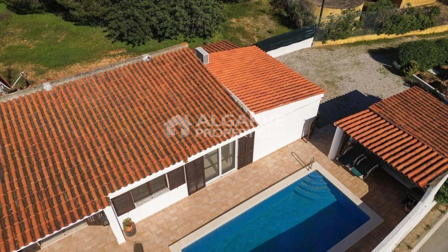 Moradia T3 para Venda em Almancil Foto 36