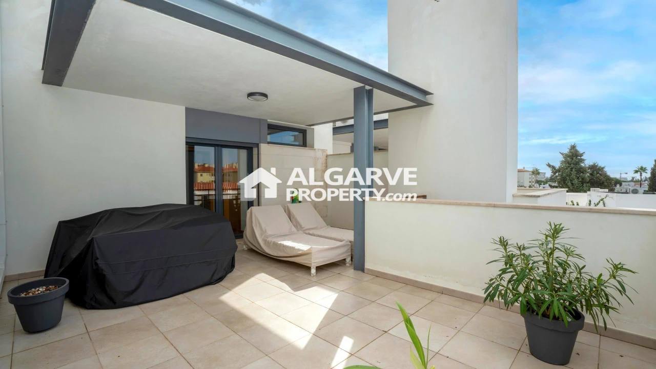 Moradia T4 para Venda em Quarteira Foto 19