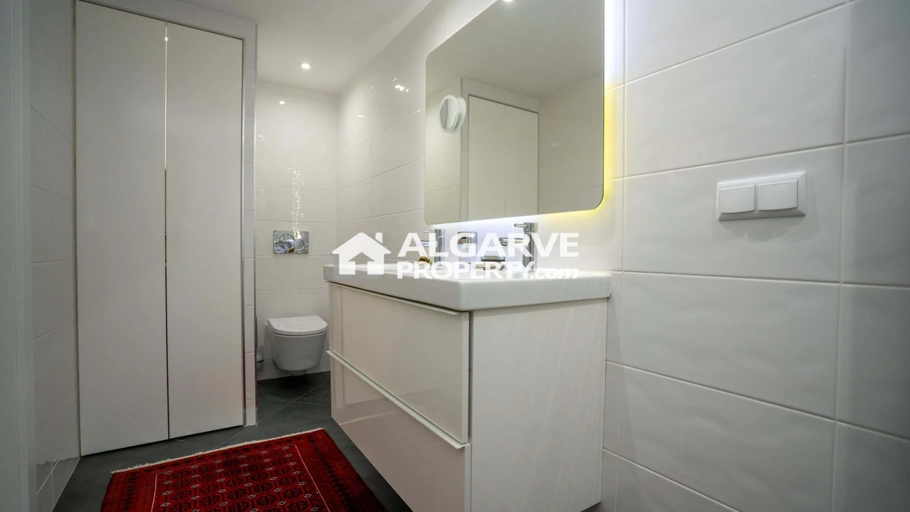 Moradia T4 para Venda em Quarteira Foto 34