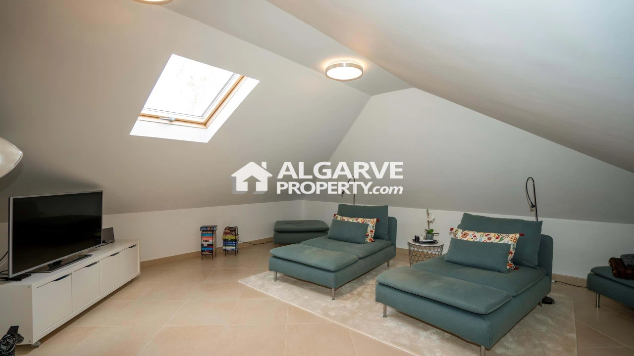 Moradia T4 para Venda em Quarteira Foto 27