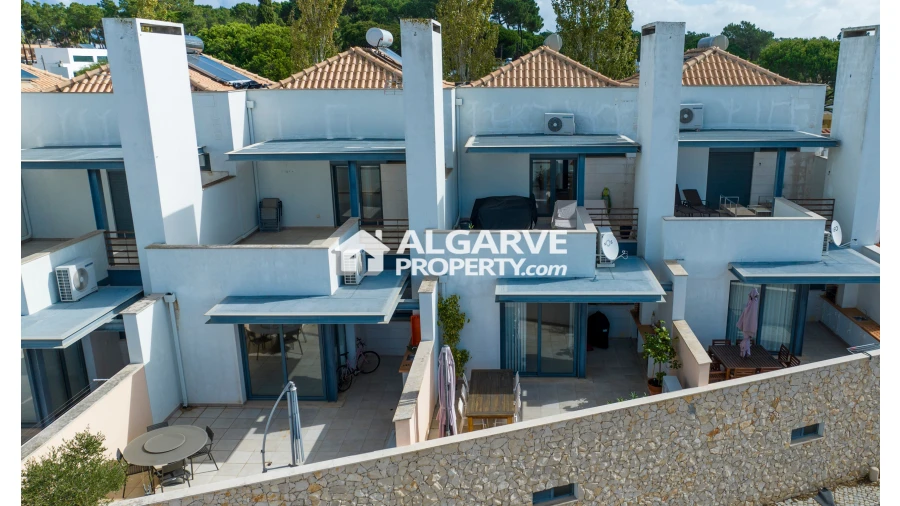 Moradia T4 para Venda em Quarteira Foto 36