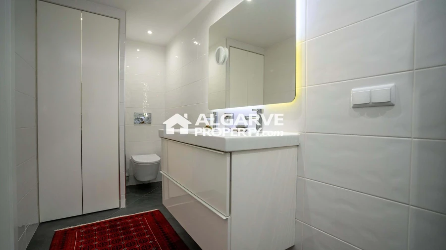 Moradia T4 para Venda em Quarteira Foto 34