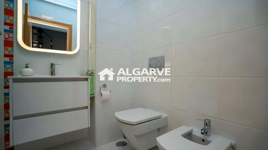 Moradia T4 para Venda em Quarteira Foto 24