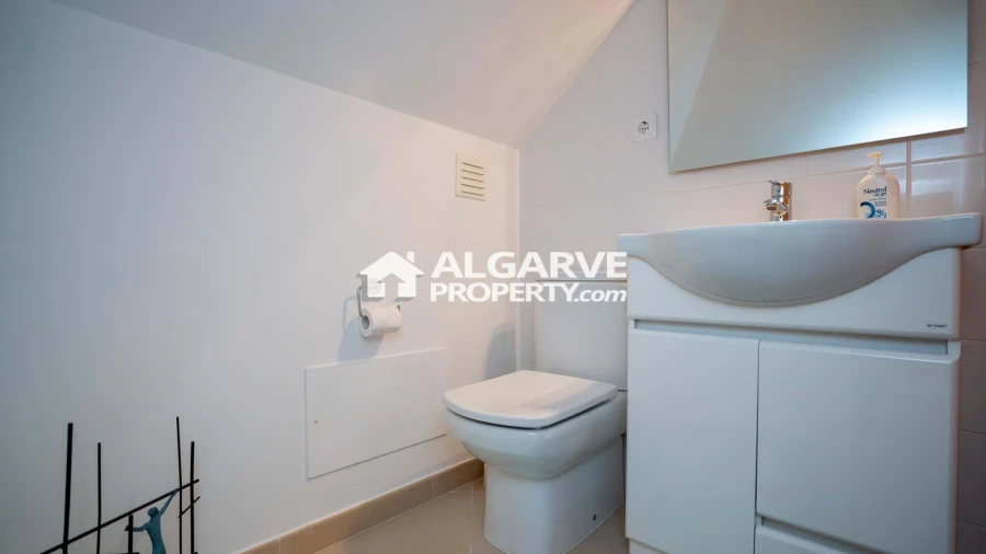 Moradia T4 para Venda em Quarteira Foto 28