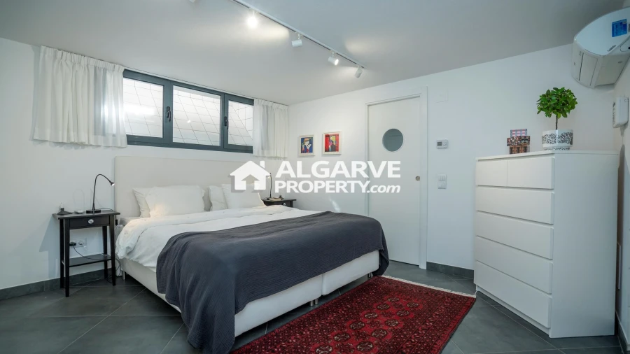 Moradia T4 para Venda em Quarteira Foto 31