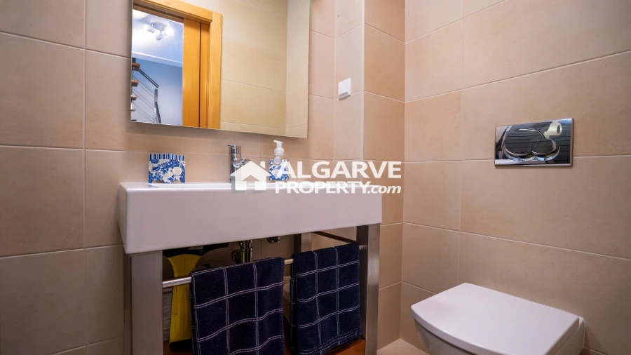 Moradia T4 para Venda em Quarteira Foto 20