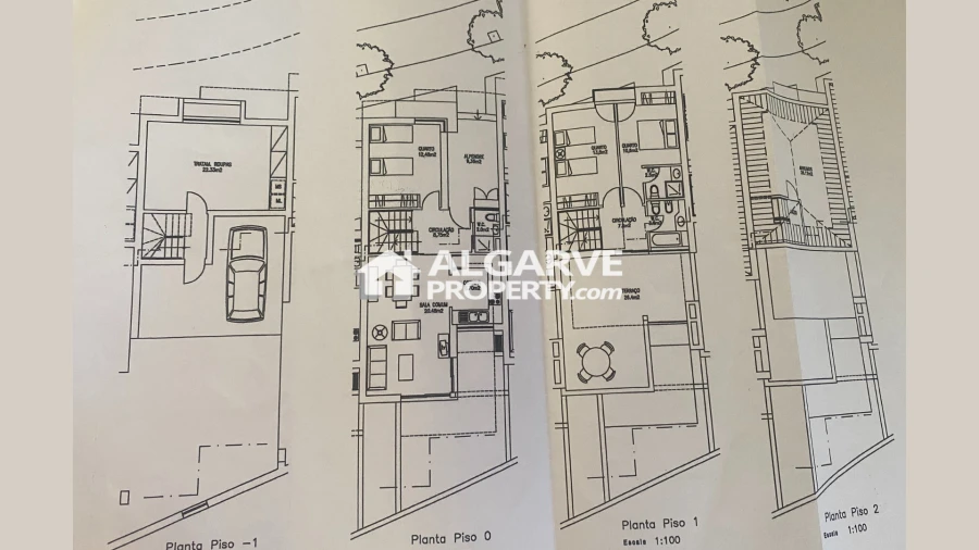 Moradia T4 para Venda em Quarteira Foto 39
