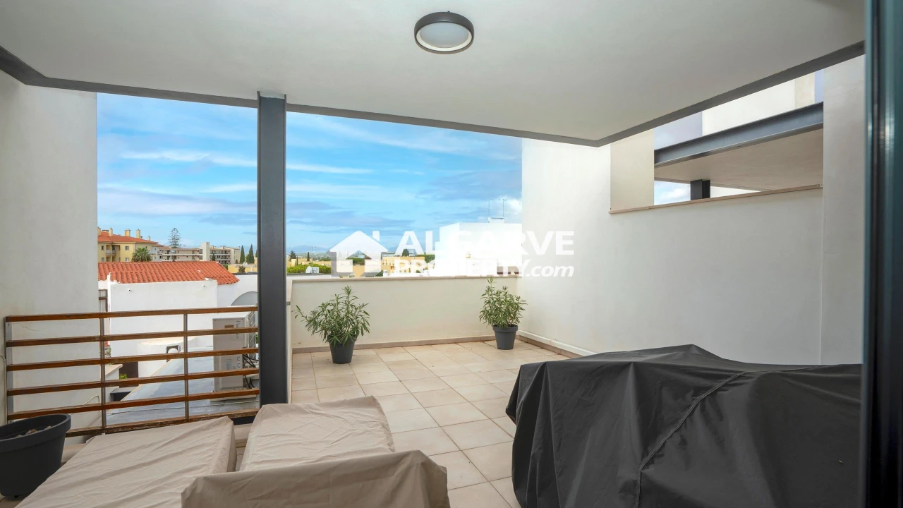 Moradia T4 para Venda em Quarteira Foto 2