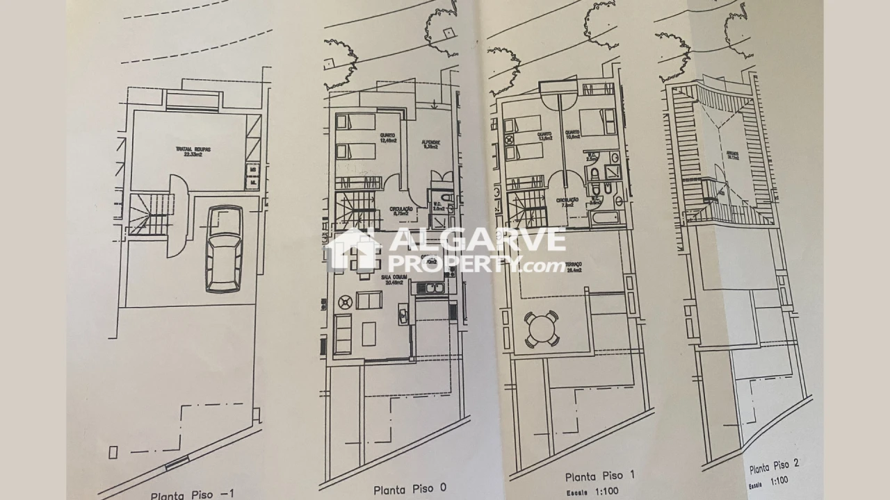 Moradia T4 para Venda em Quarteira Foto 39