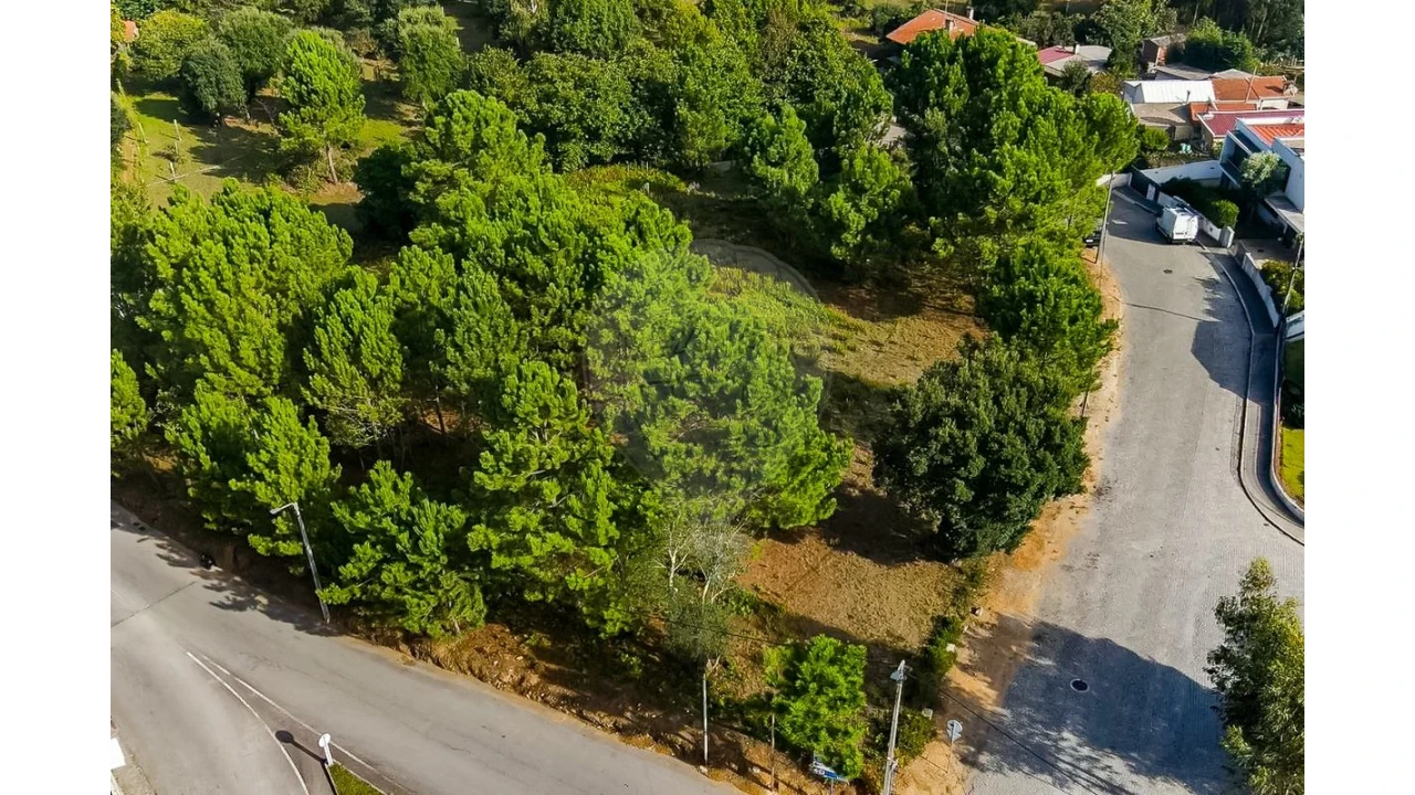 Terreno para Venda em Sandim, Olival, Lever e Crestuma Foto 1
