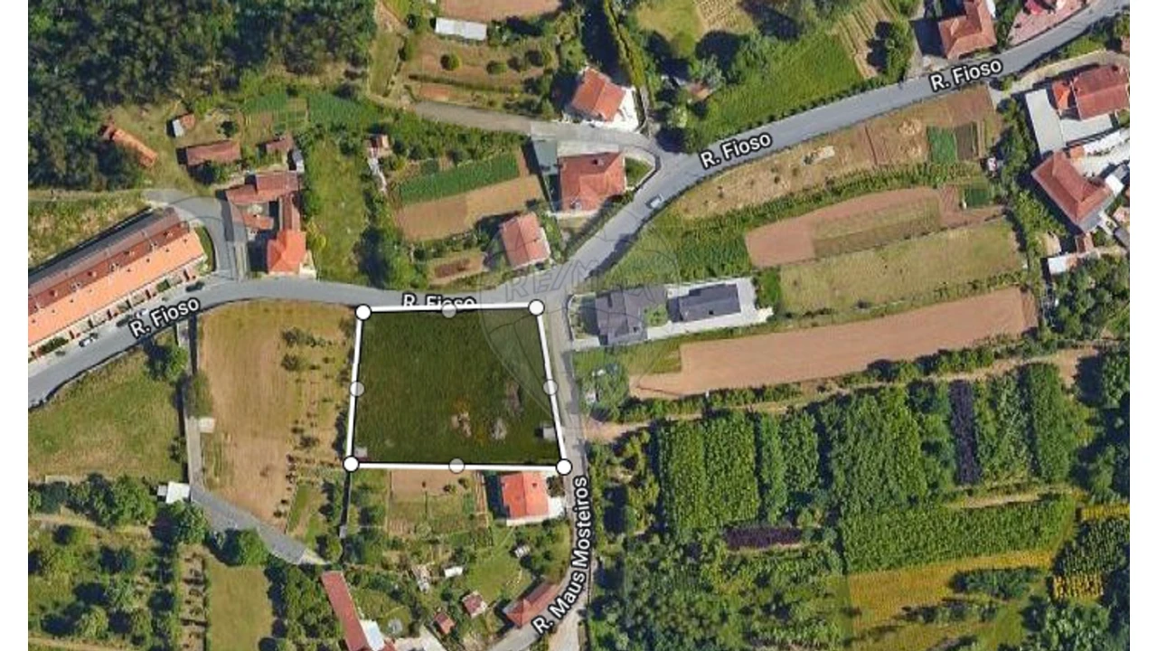Terreno para Venda em Sandim, Olival, Lever e Crestuma Foto 9