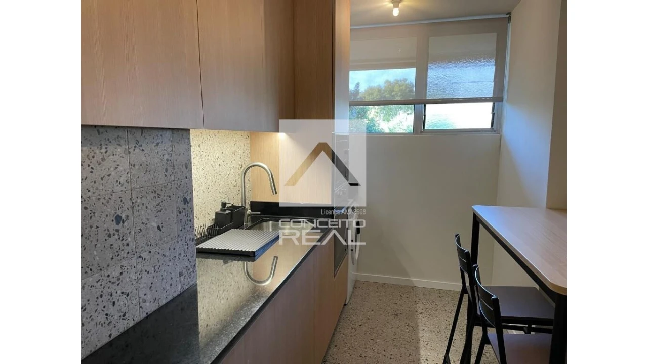Apartamento T4 para Venda em São Mamede de Infesta e Senhora da Hora Foto 3