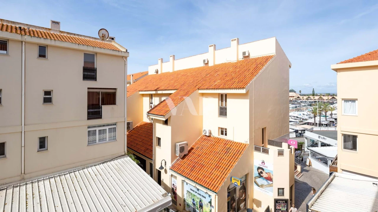 Apartamento T3 para Venda em Quarteira Foto 4