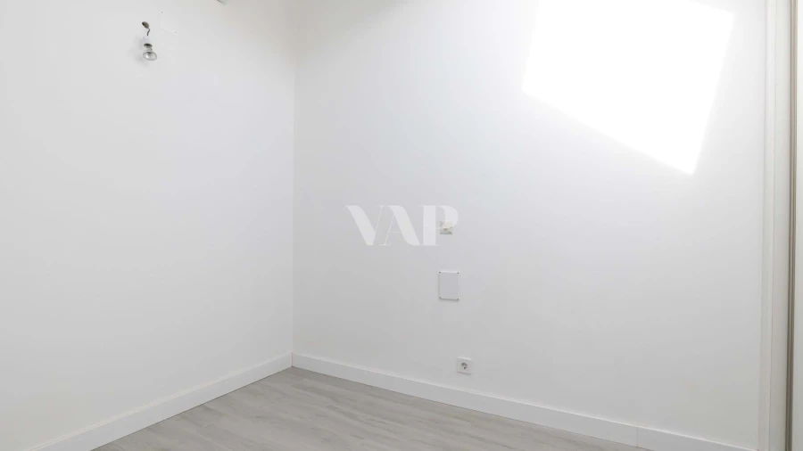 Apartamento T3 para Venda em Quarteira Foto 14