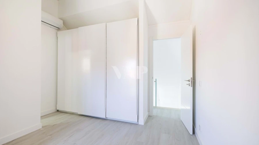 Apartamento T3 para Venda em Quarteira Foto 13