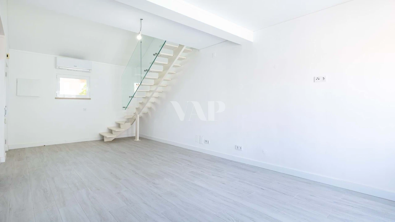 Apartamento T3 para Venda em Quarteira Foto 6