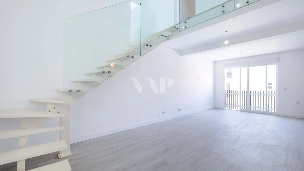 Apartamento T3 para Venda em Quarteira Foto 2