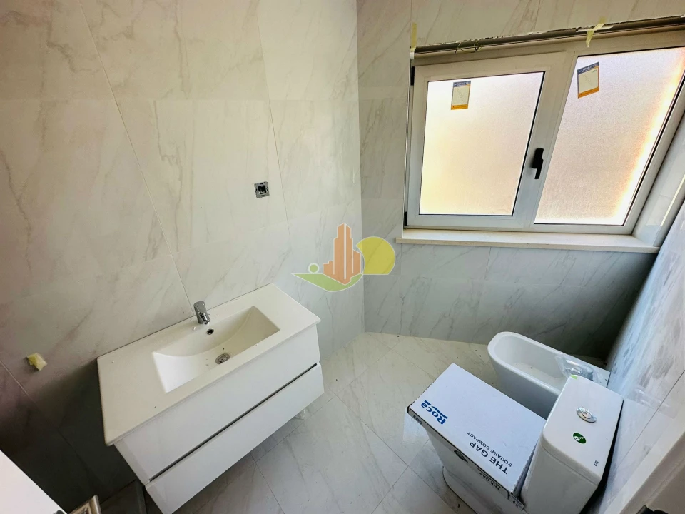 Apartamento T2 para Venda em Buarcos Foto 13