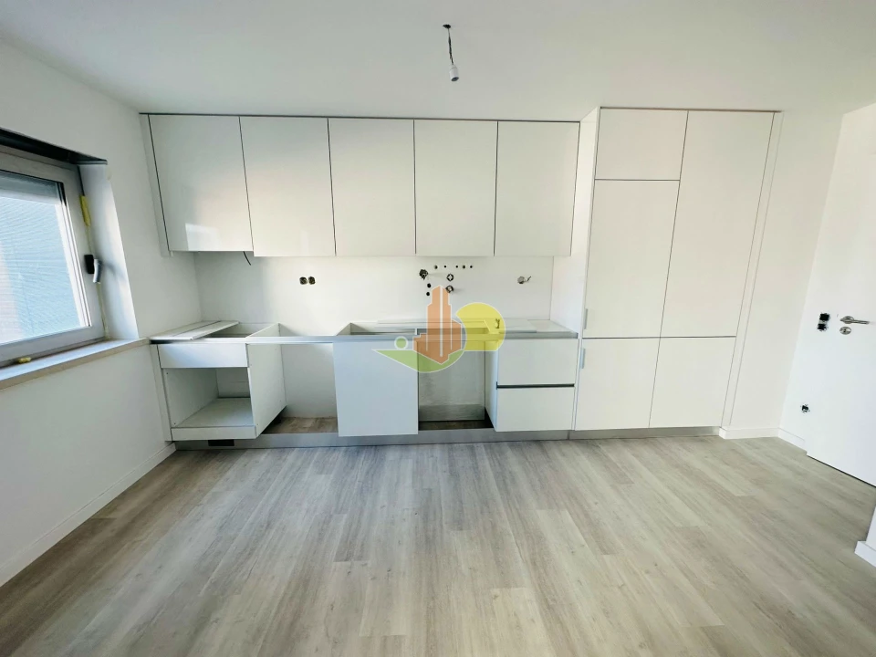 Apartamento T2 para Venda em Buarcos Foto 12