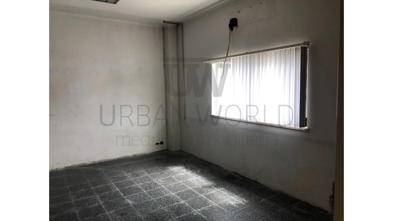 Armazém para Venda em Malveira e São Miguel de Alcainça Foto 18