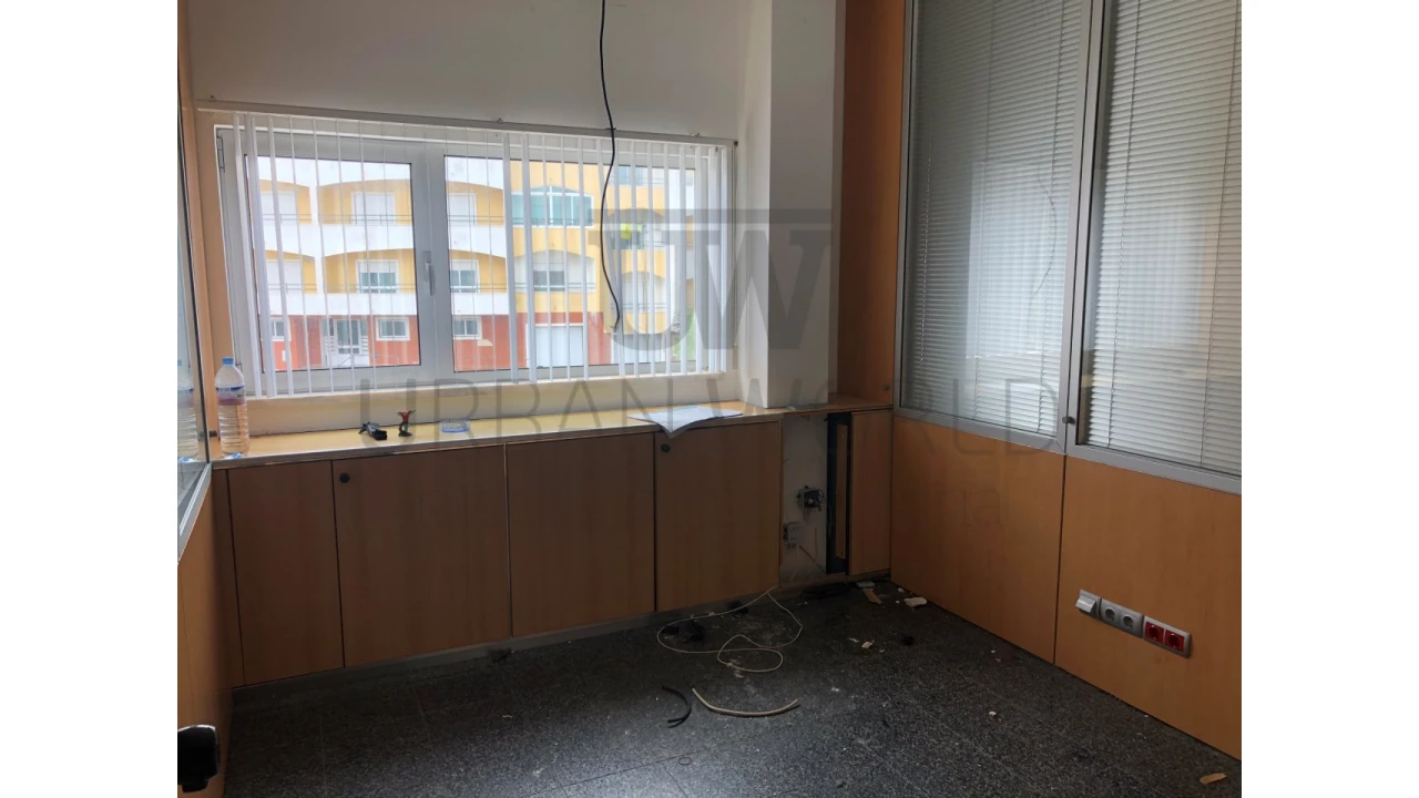 Armazém para Venda em Malveira e São Miguel de Alcainça Foto 19