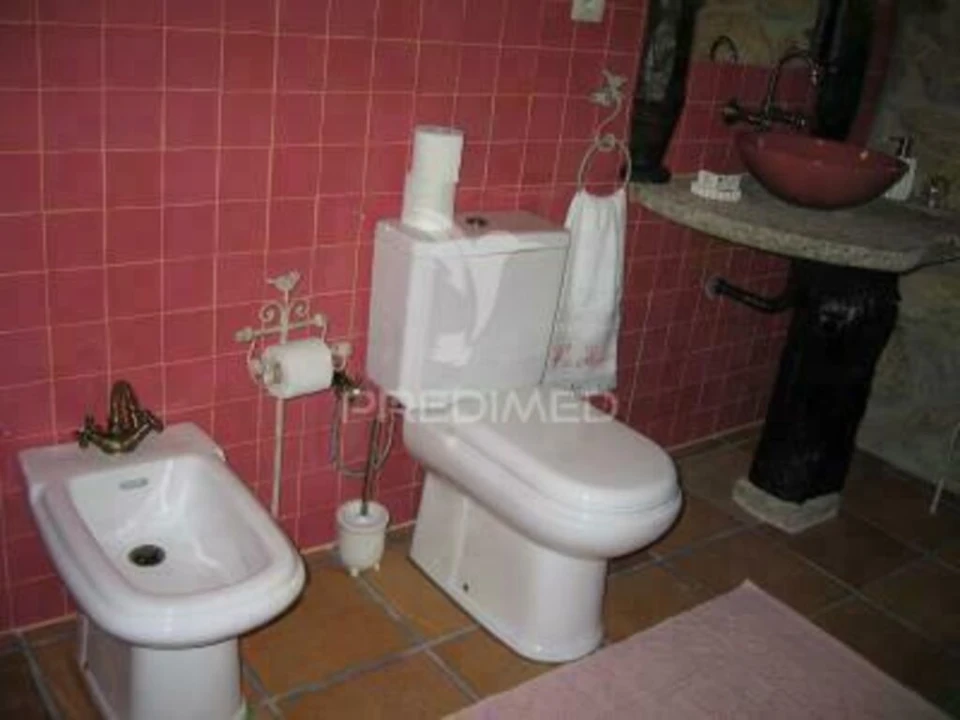 Moradia T3 para Venda em Couto de Esteves Foto 11