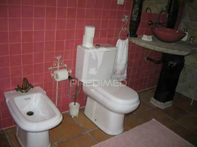 Moradia T3 para Venda em Couto de Esteves Foto 11