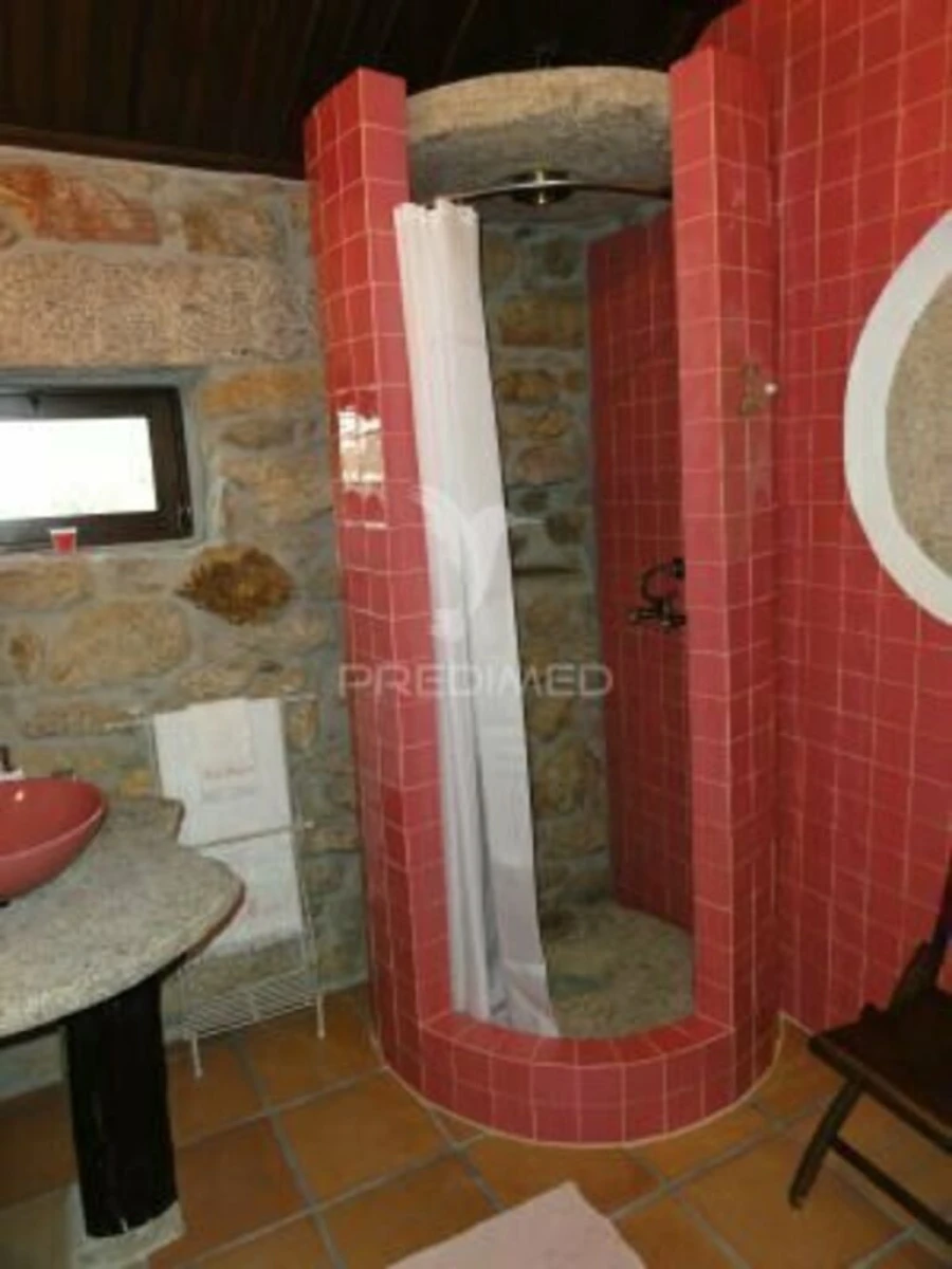 Moradia T3 para Venda em Couto de Esteves Foto 10