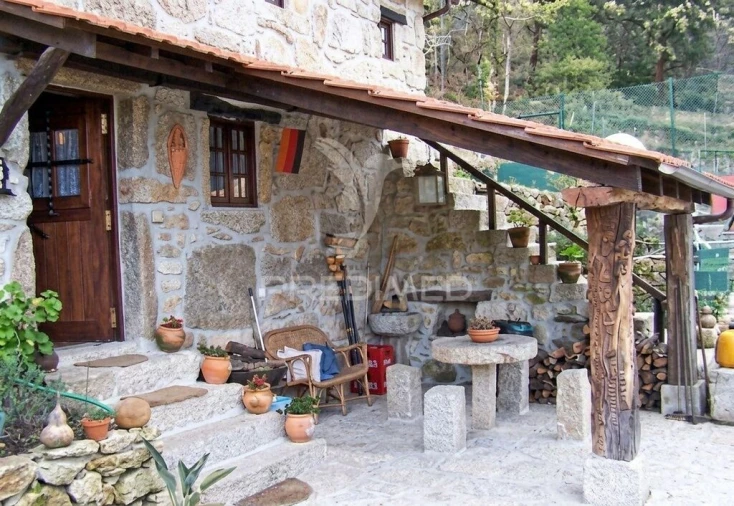 Quinta T2 para Venda em Couto de Esteves Foto 4
