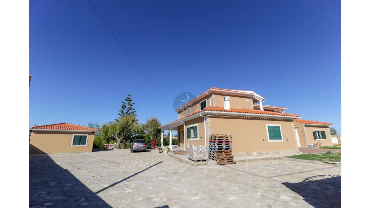 Moradia T9 para Venda em Abitureiras Foto 5