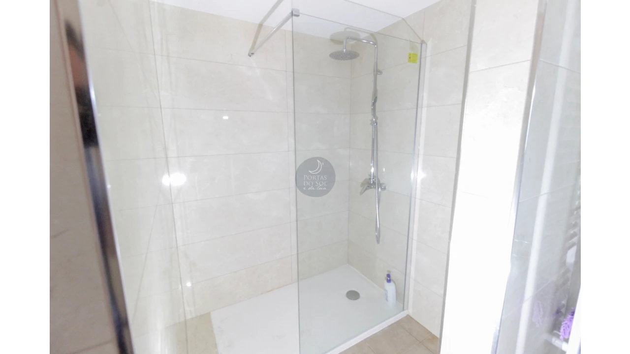 Moradia T9 para Venda em Abitureiras Foto 16