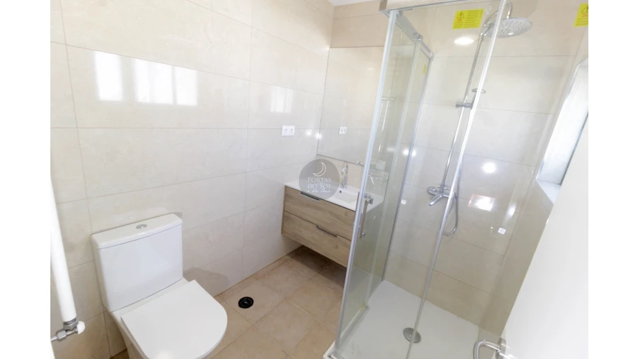 Moradia T9 para Venda em Abitureiras Foto 20